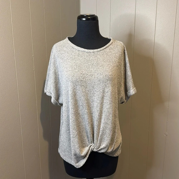 Z LUSH Anthropologie Women’s Large Rolled Short Sleeve Knit Twist Bottom Hem - Picture 1 of 6